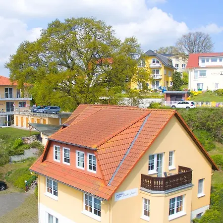 Ferienhaus Dornenrose In Gohren * Goehren (Ruegen)