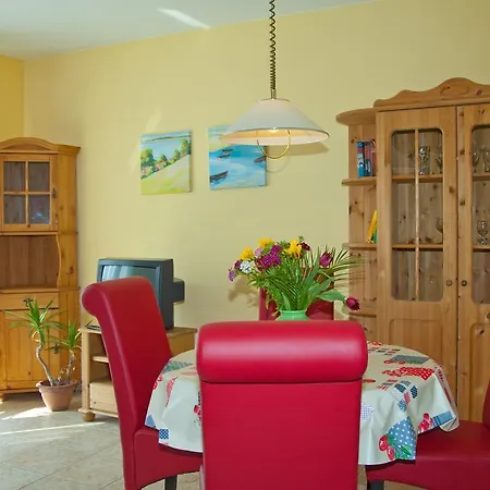 Konukevi Ferienhaus Dornenrose In Gohren