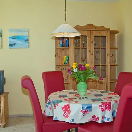 Ferienhaus Dornenrose In Gohren Guest house *