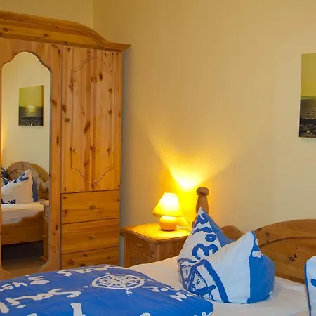 Konukevi Ferienhaus Dornenrose In Gohren