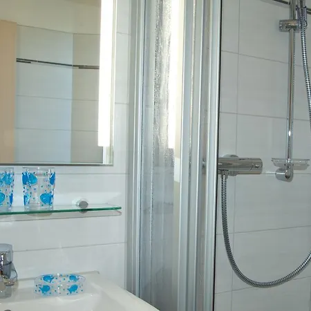 Konukevi Ferienhaus Dornenrose In Gohren *