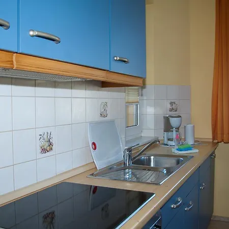 Ferienhaus Dornenrose In Gohren Guest house