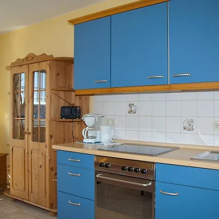 Konukevi Ferienhaus Dornenrose In Gohren Goehren (Ruegen)