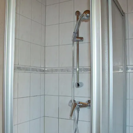 Konukevi Ferienhaus Dornenrose In Gohren