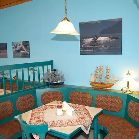 Ferienhaus Dornenrose In Gohren Guest house *